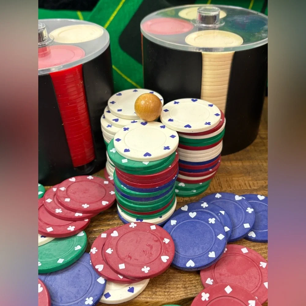Casino Poker Chip Set with Dice Roulette & Blackjack Mat 2 Chip Styles Game